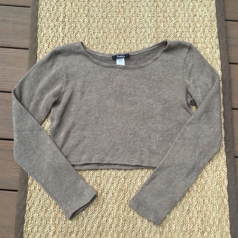 Cropped sweater top